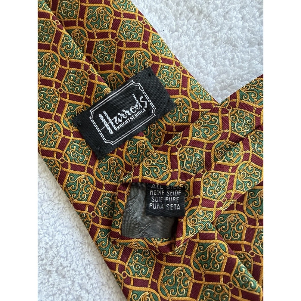 Harrods Knightsbridge	VIntage Gold Chain Weave Print Luxury Silk Tie England